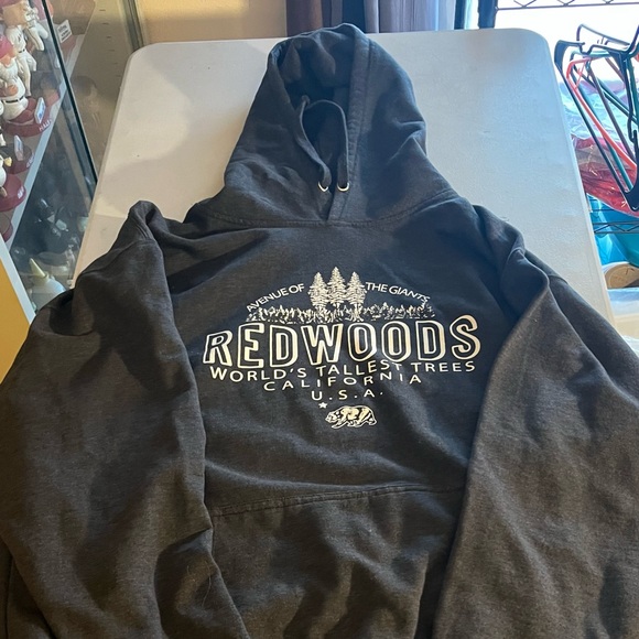 Grey men’s Redwoods Graphic Sweatshirt size XXL - Picture 1 of 6